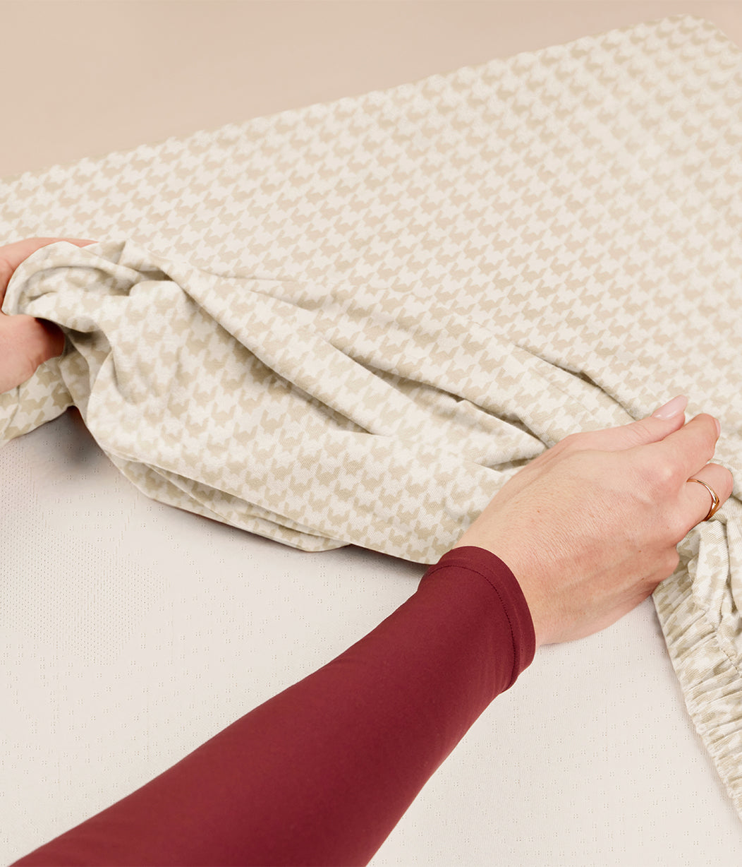 HushDry™ 2-in-1 Waterproof Fitted Full Sheet Viscose from Bamboo Tan Houndstooth