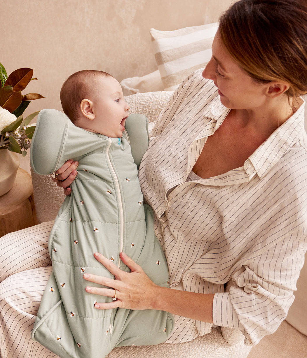 Swaddle Up™ Transition Bag 2.5 TOG Cotton Olive Bees – Love to